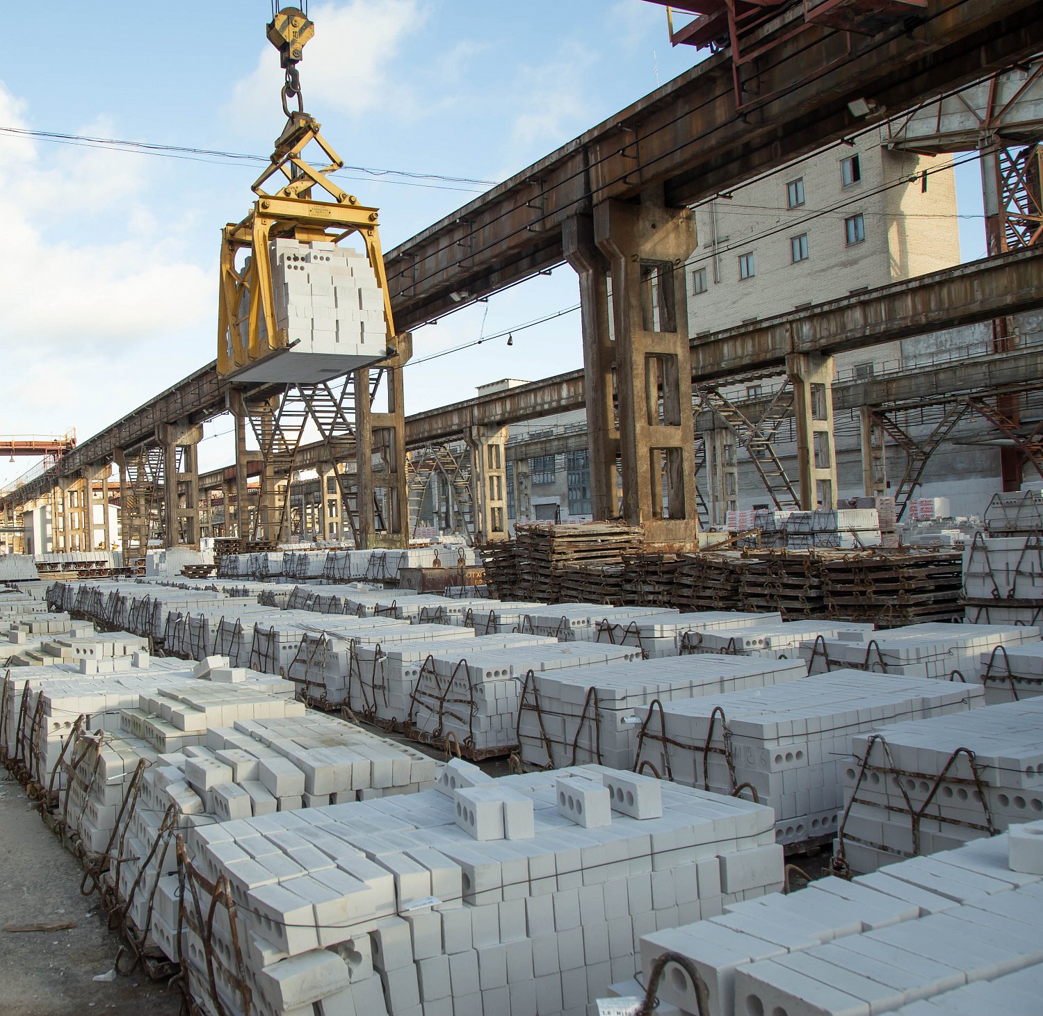 Чистая прибыль Гродненского комбината строительных материалов за 10 месяцев составила более 1 млн рублей